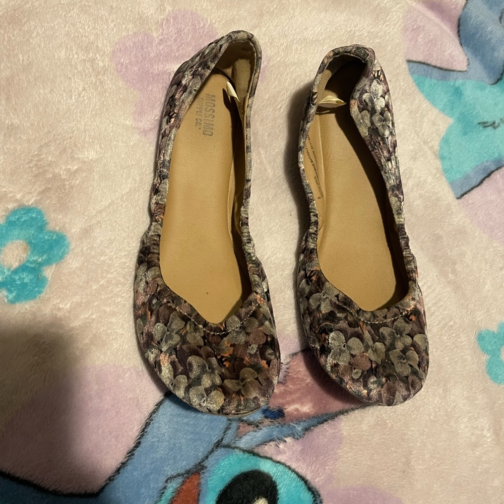🩴2/$35 Mossimo Supply Co. Women's Floral Print Flats - Brown and Purple
